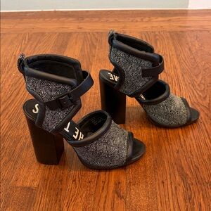 I Desire The Things That Will Destroy Me Earl Grey Leather Heel Women's 8